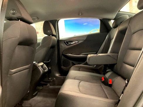 Used 2019 Chevrolet Malibu LT image 9