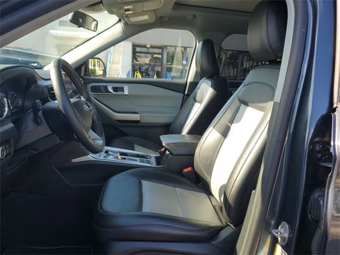 Used 2023 Ford Explorer XLT w/ Equipment Group 202A image 15