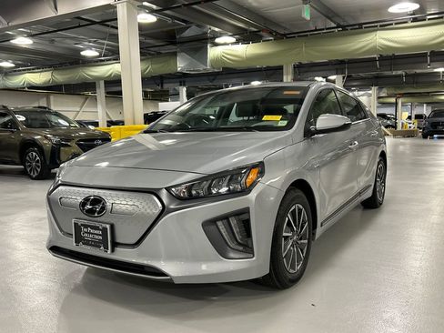 Used 2020 Hyundai Ioniq Limited image 5