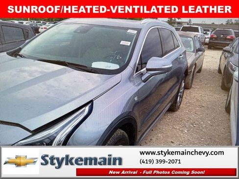 Used 2023 Cadillac XT4 Premium Luxury w/ Enhanced Visibility Package image 17