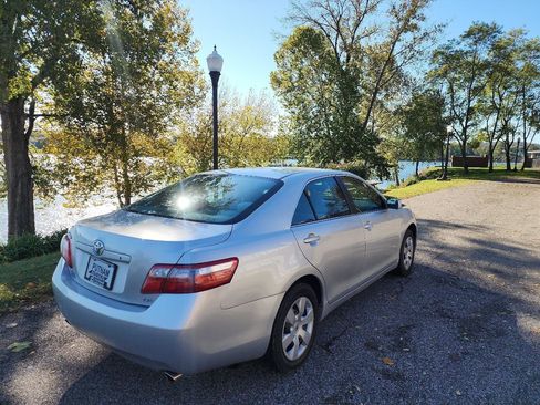 Used 2008 Toyota Camry LE FWD image 5