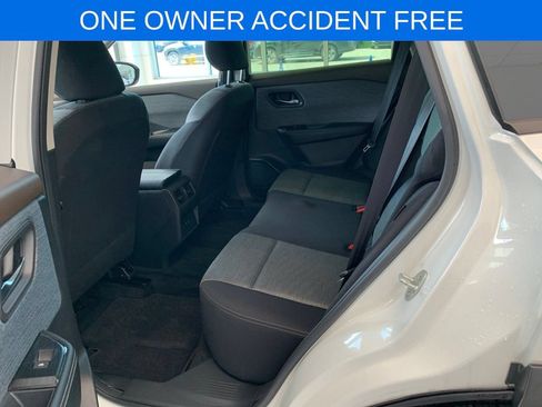 Used 2023 Nissan Rogue SV AWD/4WD image 6