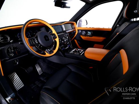 Used 2026 Rolls-Royce Cullinan Black Badge image 4