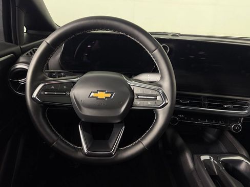 Used 2026 Chevrolet Equinox EV LT w/ Comfort Package FWD image 13