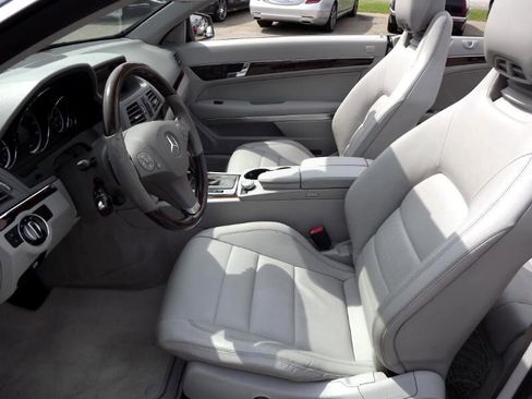 Used 2011 Mercedes-Benz E 350 Cabriolet image 17