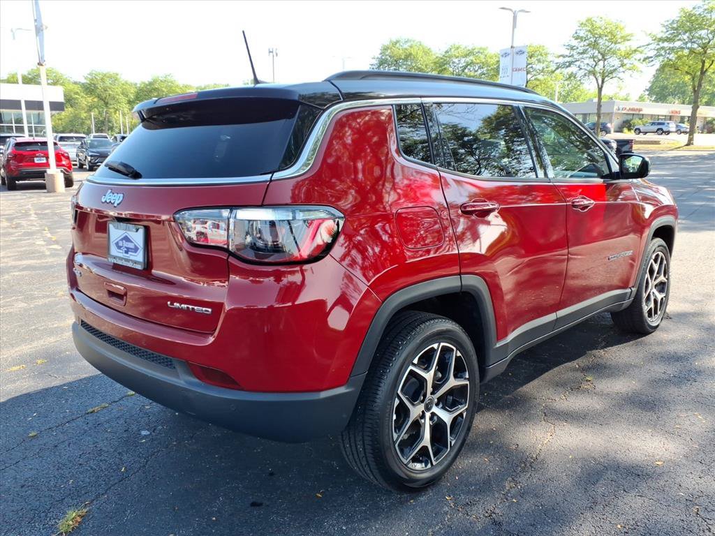 Used 2025 Jeep Compass Limited AWD/4WD image 7