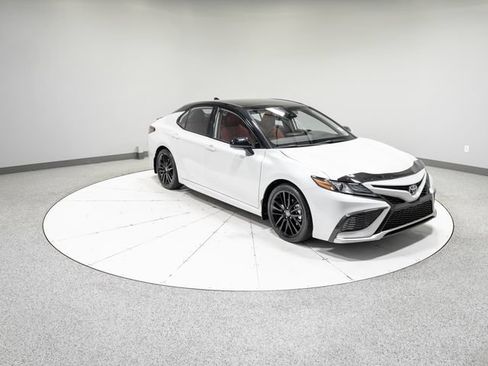 Used 2023 Toyota Camry XSE AWD/4WD image 29