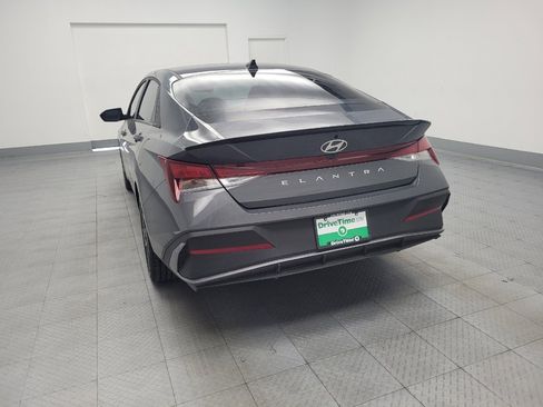 Used 2025 Hyundai Elantra Sport FWD image 6