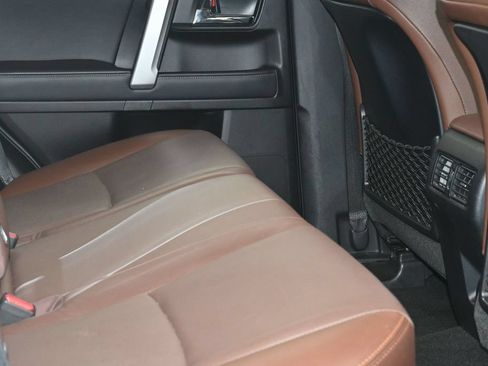 Used 2022 Toyota 4Runner Limited AWD/4WD image 10