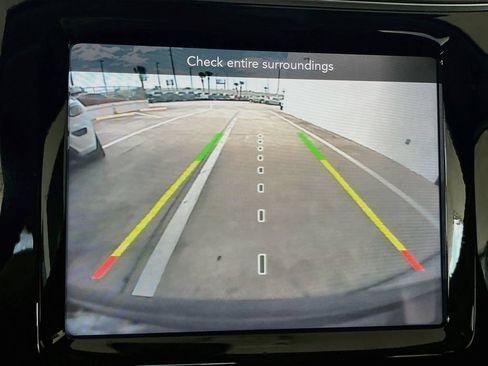 Used 2019 Jeep Cherokee Limited FWD image 14