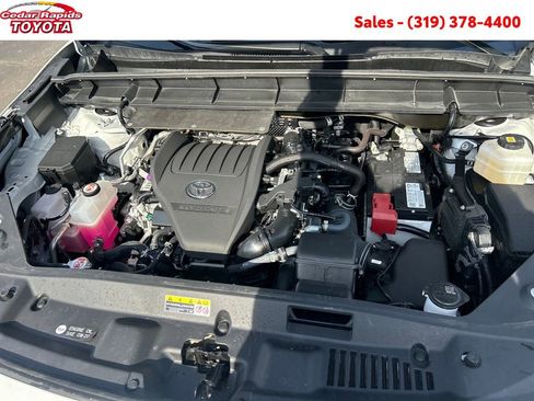 Certified 2023 Toyota Highlander LE image 23