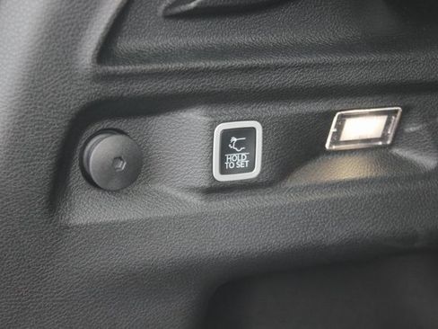 Used 2025 Jeep Grand Cherokee L Altitude image 26