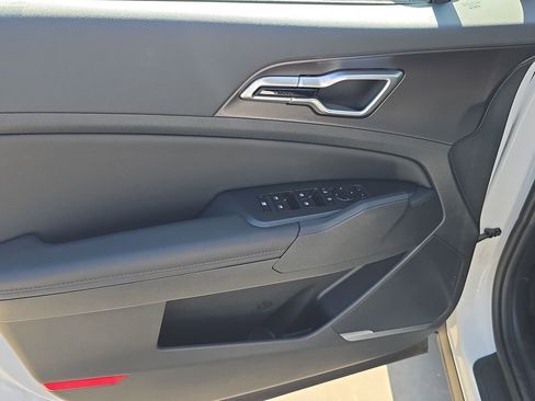 New 2026 Kia Sportage EX FWD image 18