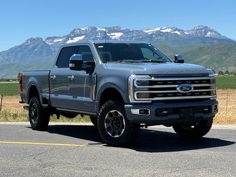Used 2023 Ford F350 Platinum w/ Tremor Off-Road Package AWD/4WD image 1