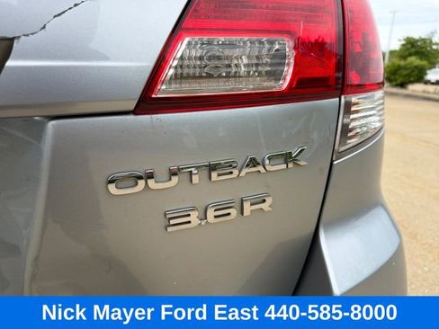 Used 2012 Subaru Outback 3.6R Limited AWD/4WD image 21