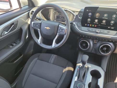 Used 2024 Chevrolet Blazer LT FWD image 10