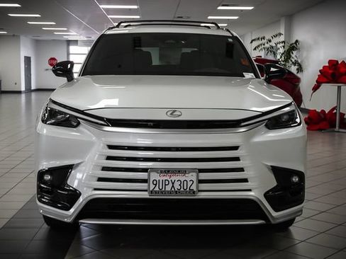 Certified 2025 Lexus TX 500h AWD w/ Technology Package image 4