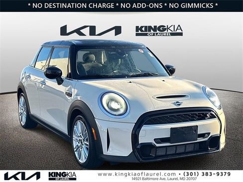 Used 2023 MINI Cooper S image 1