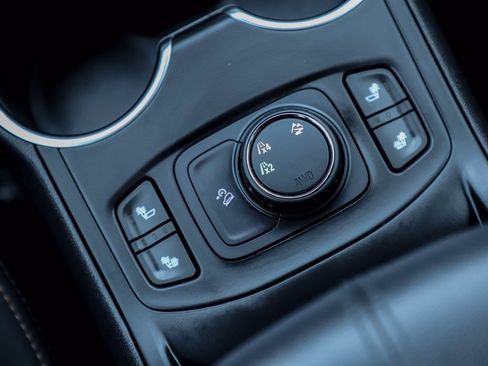 Used 2019 GMC Terrain SLE w/ Driver Convenience Package AWD/4WD image 21