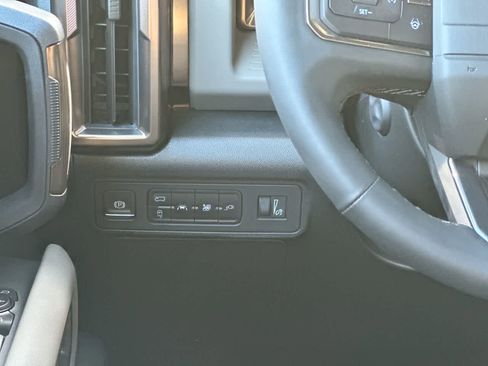 Used 2025 GMC Hummer EV 3X w/ LPO, Cargo Utility Package image 18