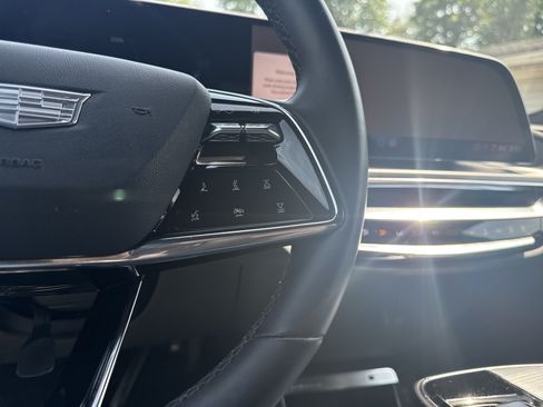 Used 2024 Cadillac Lyriq Tech RWD image 24