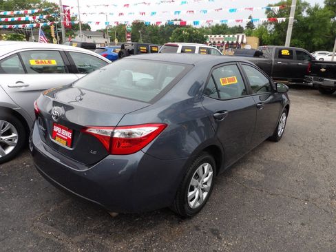Used 2016 Toyota Corolla LE FWD image 4