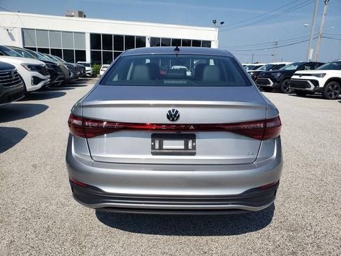 New 2026 Volkswagen Jetta SE FWD image 5