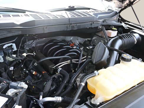 Used 2022 Ford F150 Lariat AWD/4WD image 11