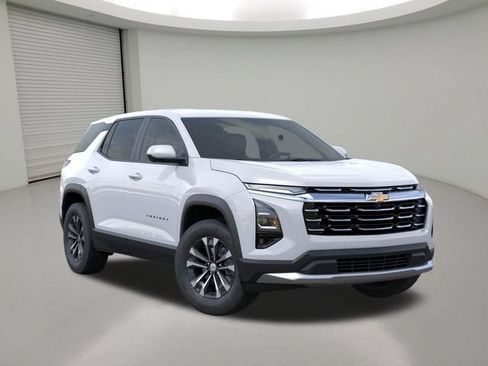 New 2026 Chevrolet Equinox LT w/ Safety and Technology Package AWD/4WD image 7