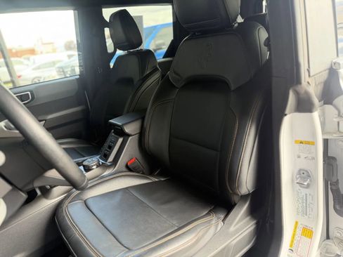 Used 2023 Ford Bronco Badlands AWD/4WD image 15