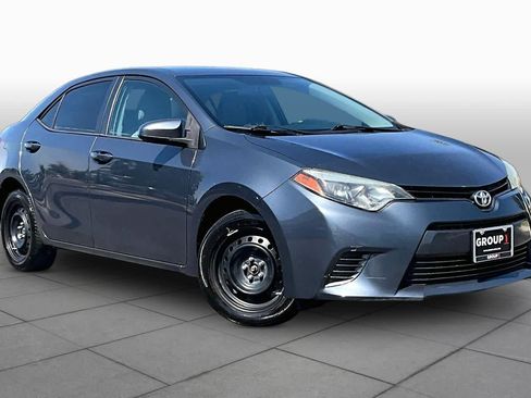 Used 2016 Toyota Corolla LE FWD image 3