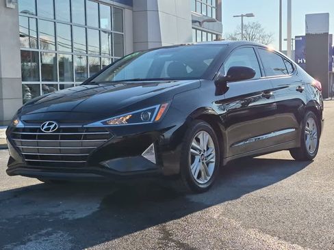 Used 2020 Hyundai Elantra SEL image 2