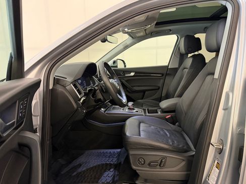 Used 2019 Audi Q5 2.0T Premium Plus w/ Premium Plus Package AWD/4WD image 5