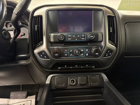 Used 2017 Chevrolet Silverado 1500 LTZ Z71 AWD/4WD image 21