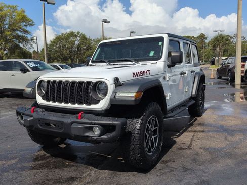 Used 2024 Jeep Wrangler Unlimited Rubicon w/ Technology Group AWD/4WD image 8