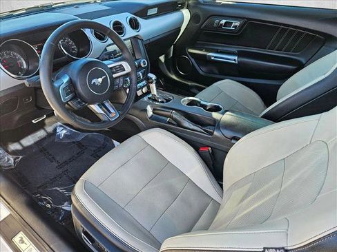 Used 2015 Ford Mustang Premium image 10