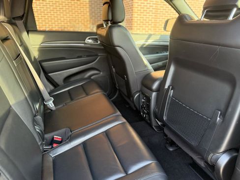 Used 2021 Jeep Grand Cherokee Limited AWD/4WD image 34