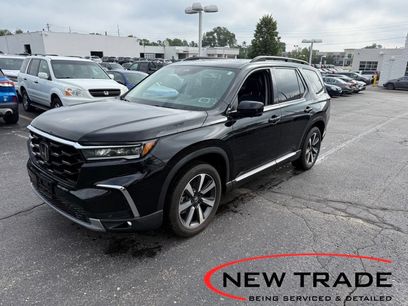 Used 2025 Honda Pilot Elite