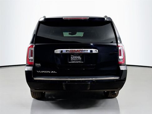 Used 2016 GMC Yukon XL Denali w/ Open Road Package AWD/4WD image 12