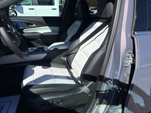 New 2026 Chevrolet Equinox EV LT image 14