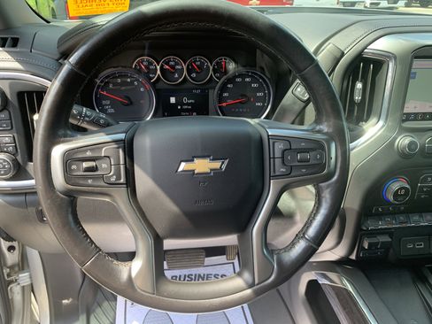 Used 2021 Chevrolet Silverado 1500 LTZ AWD/4WD image 18