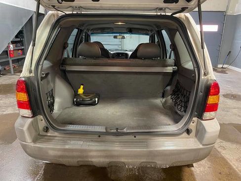 Used 2001 Ford Escape XLS image 25