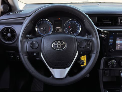 Used 2017 Toyota Corolla L image 15