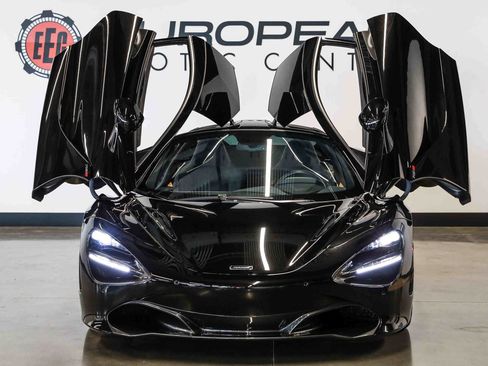 Used 2019 McLaren 720S RWD image 4