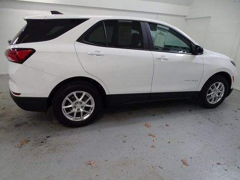 Certified 2022 Chevrolet Equinox LS w/ LS Convenience Package image 22