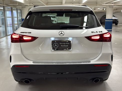 New 2026 Mercedes-Benz GLA 35 AMG 4MATIC image 8