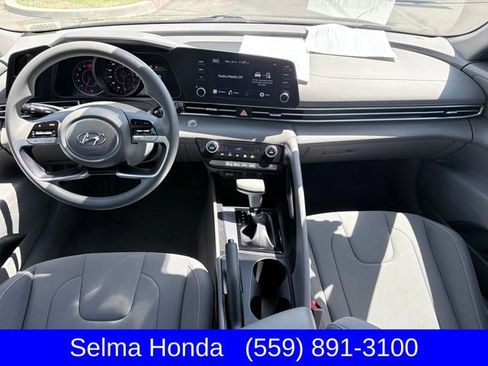 Used 2023 Hyundai Elantra SEL FWD image 8