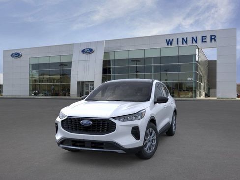 New 2025 Ford Escape Active w/ Cold Weather Package image 2