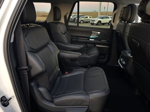 New 2026 Ford Expedition Max Platinum w/ Driver's Package image 19