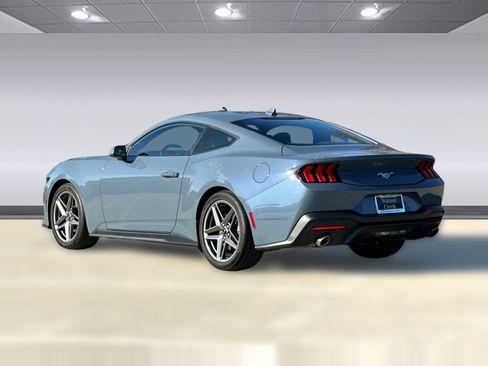Used 2024 Ford Mustang EcoBoost image 3